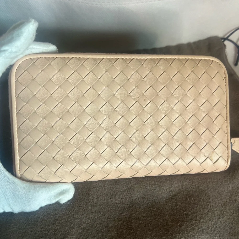 Bottega Veneta Nappa Intrecciato Zip Around wallet. - Picture 16 of 16